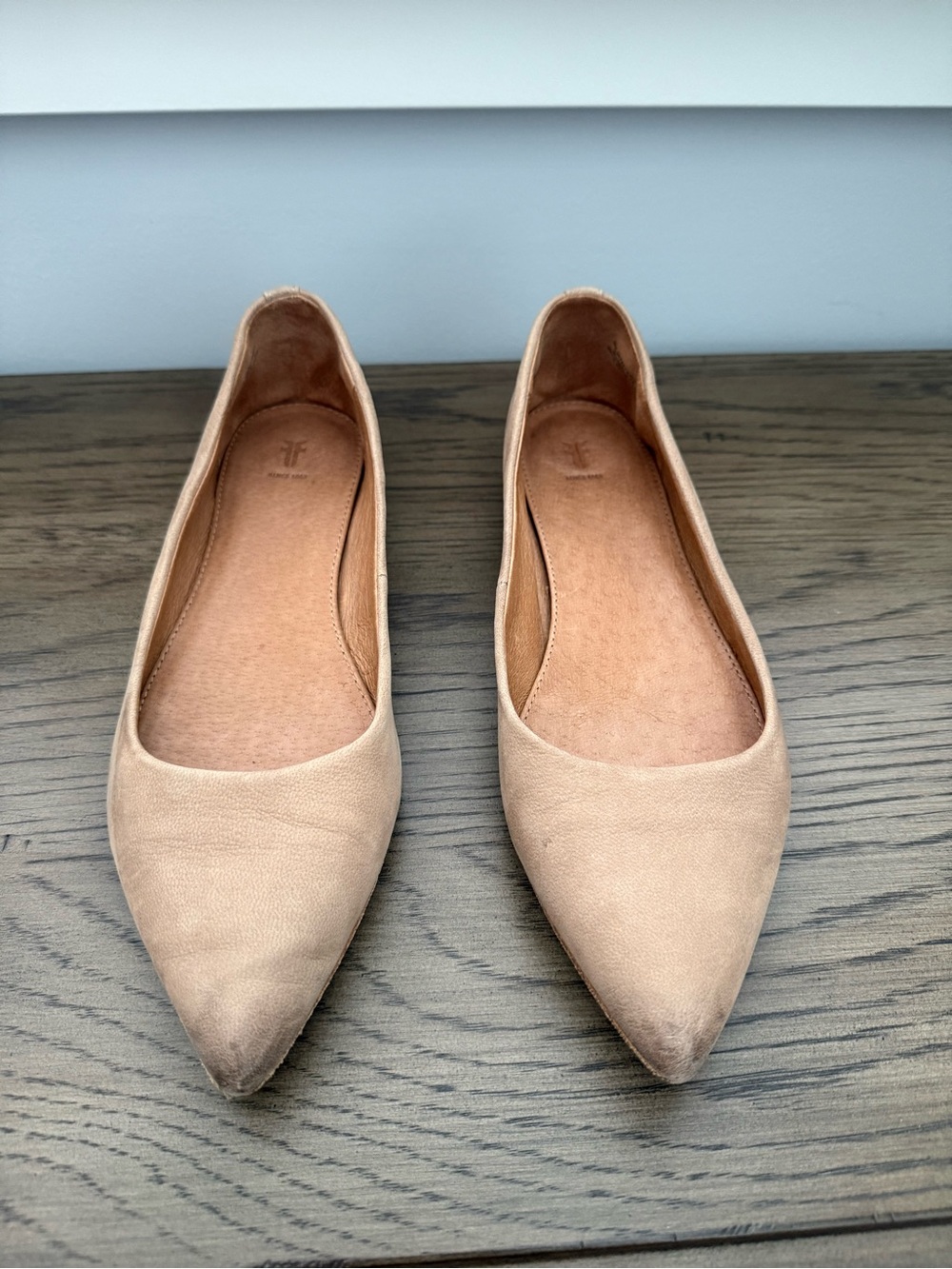 Frye Leather Pointed Toe Nude/Tan Women’s Flats